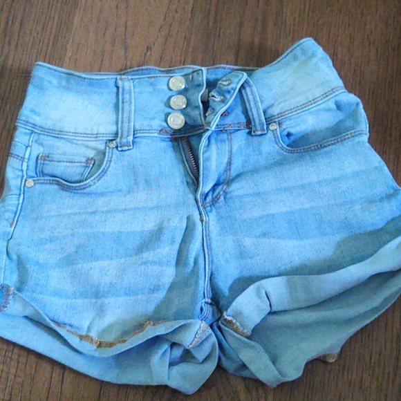 Blue savy light wash blues jean shorts size small - Picture 1 of 4